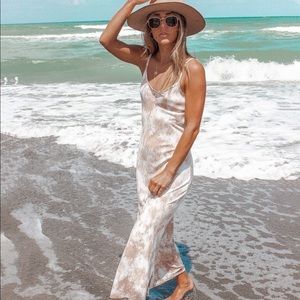 Clouded Dress - Midi Tie Die